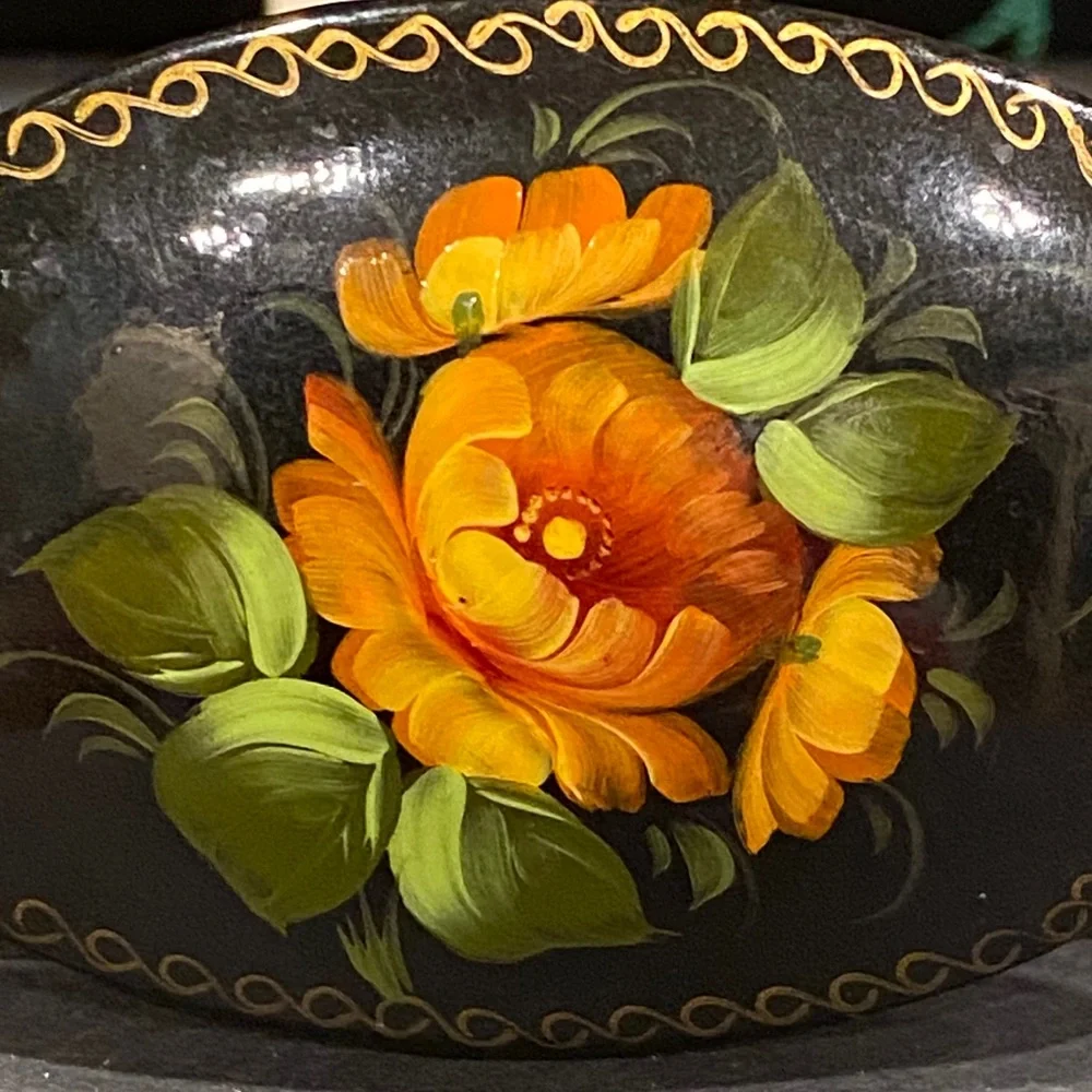 Russian Signed Floral Hand-Painted Brooch - Picture 2 of 4